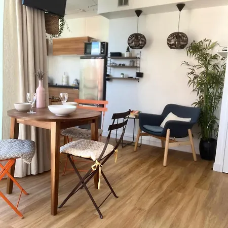 Family - Terrace - Parking - 4-5 People אנטיב